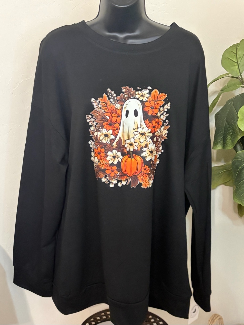 Women' Black Halloween Ghost Floral Pullover